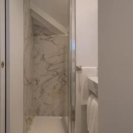 Edmond & - Maison Blanche Hotel 4*